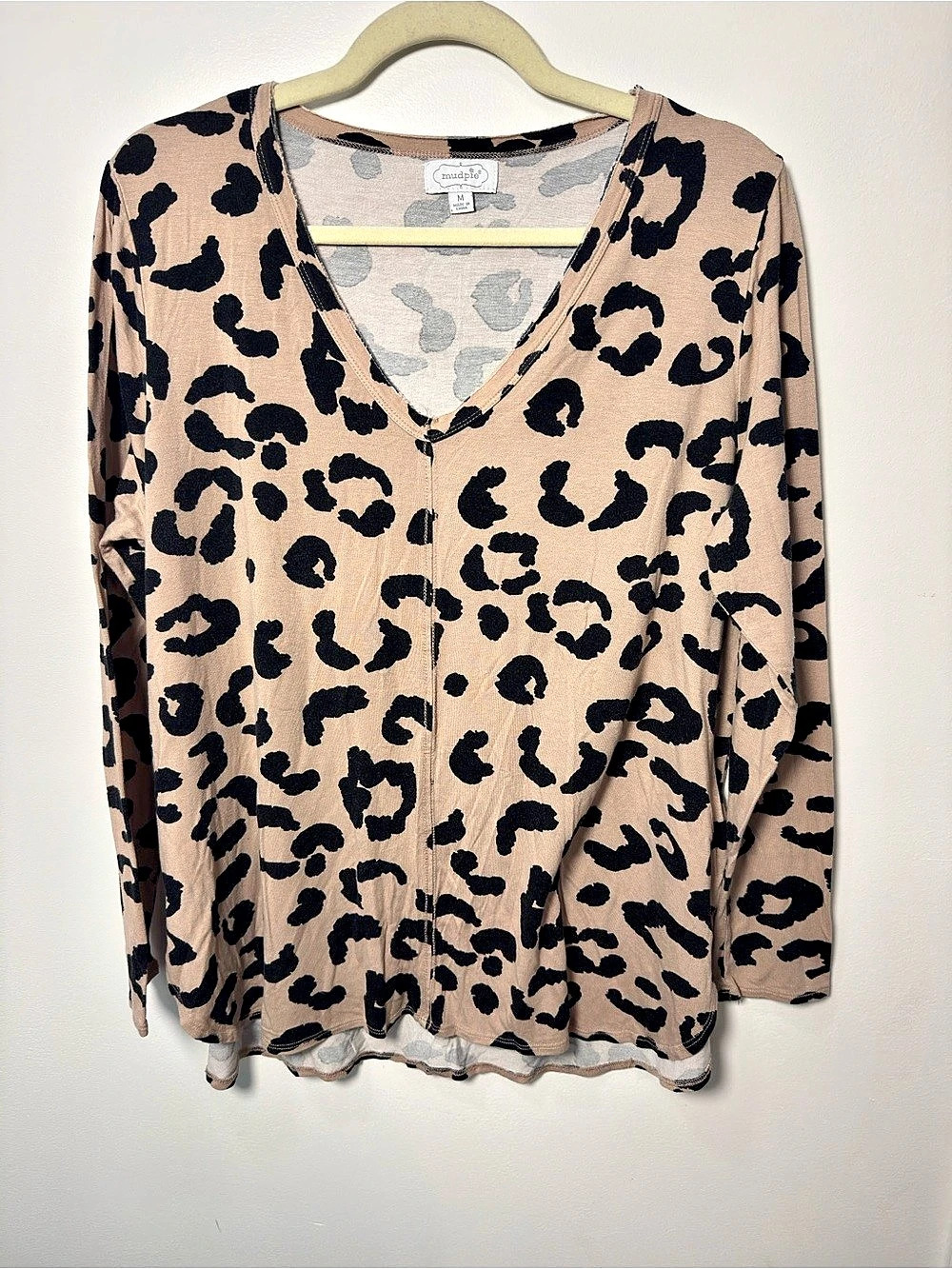 Mud Pie Leopard Print V-Neck Long Sleeve Size Medium